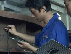 上海泰通阀门有限公司的工作人员质量检测
